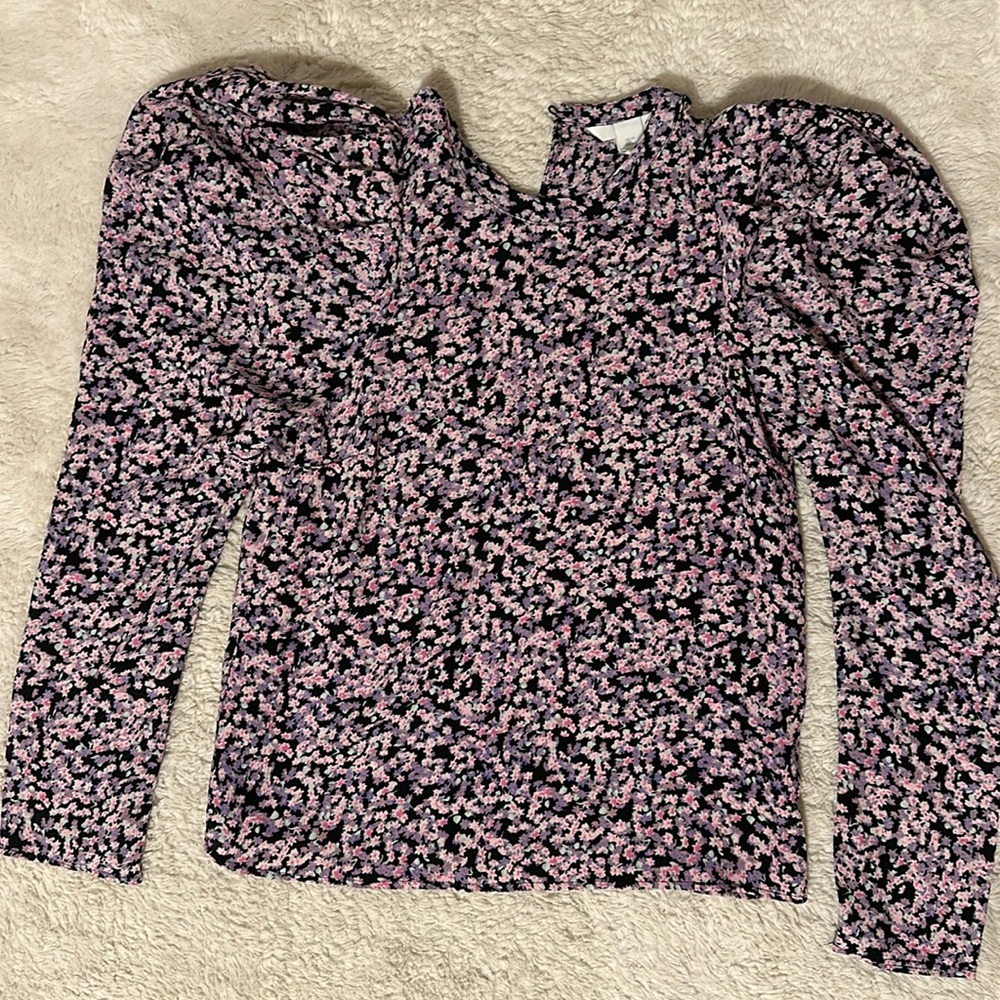 H&M floral top with puffed shoulders